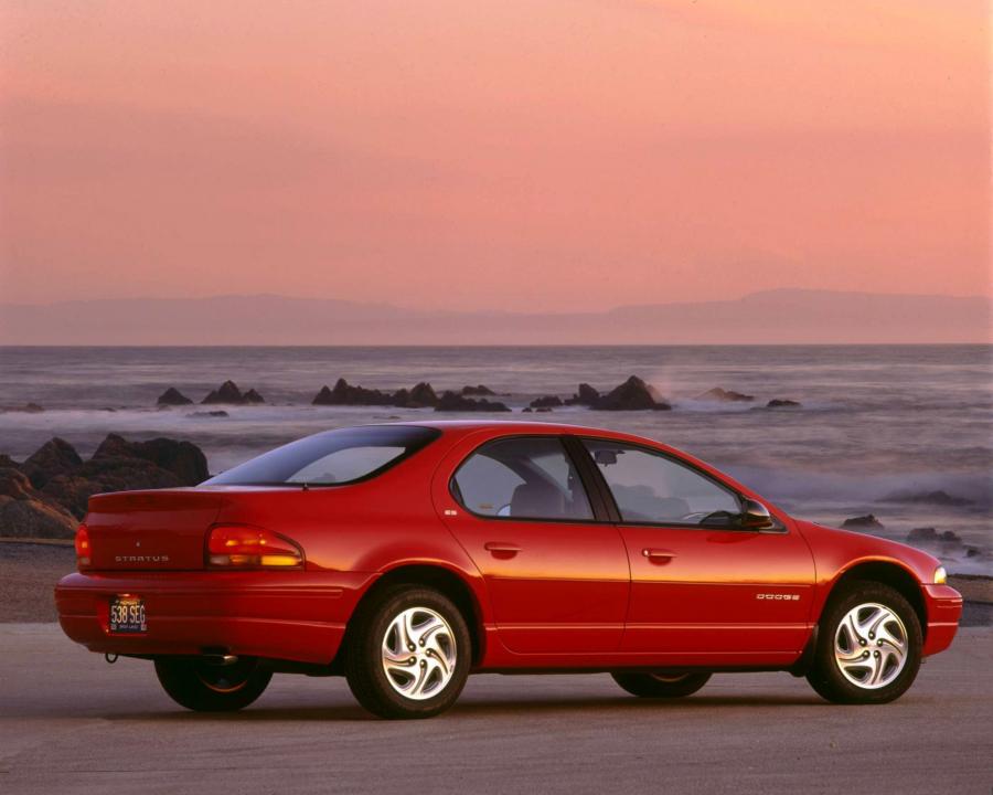  Dodge Stratus 1995 года  (фото 3 из 15)